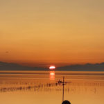 琵琶湖からの朝日