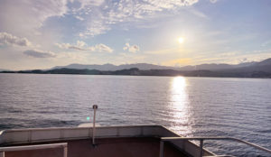 船から見える琵琶湖の景色