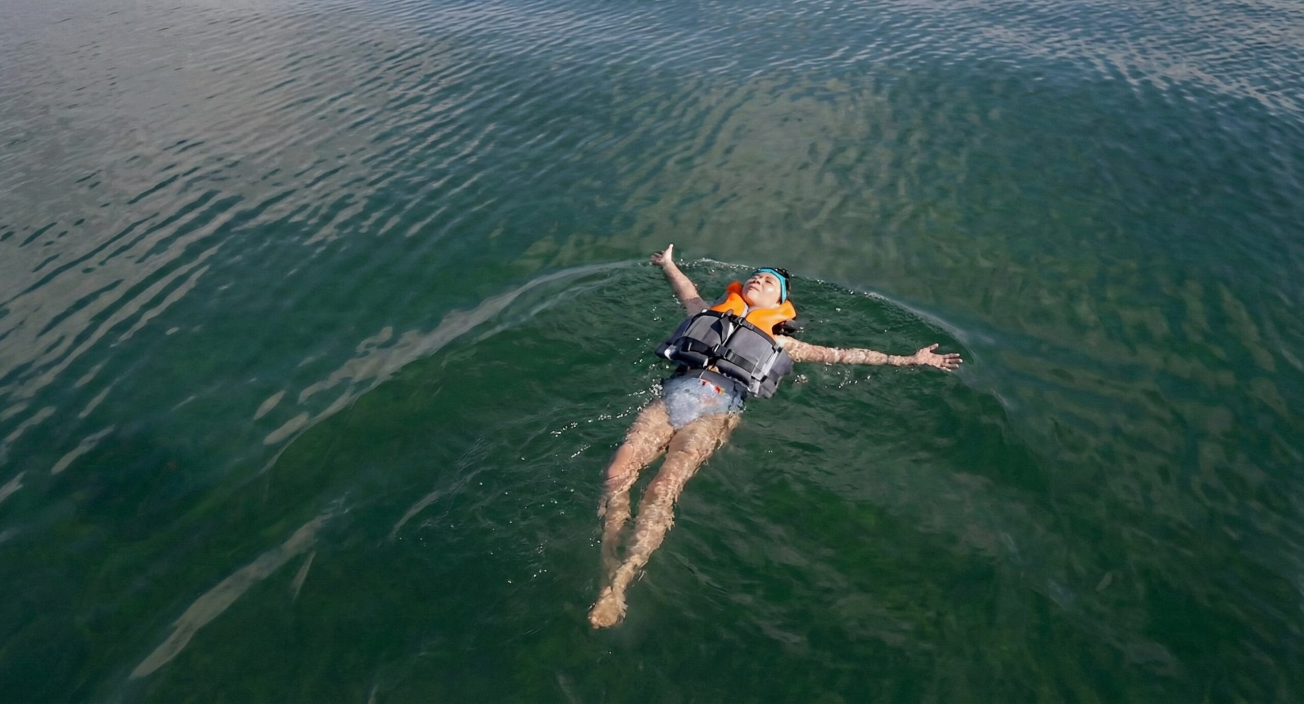 lake-biwa-floating-sauna
