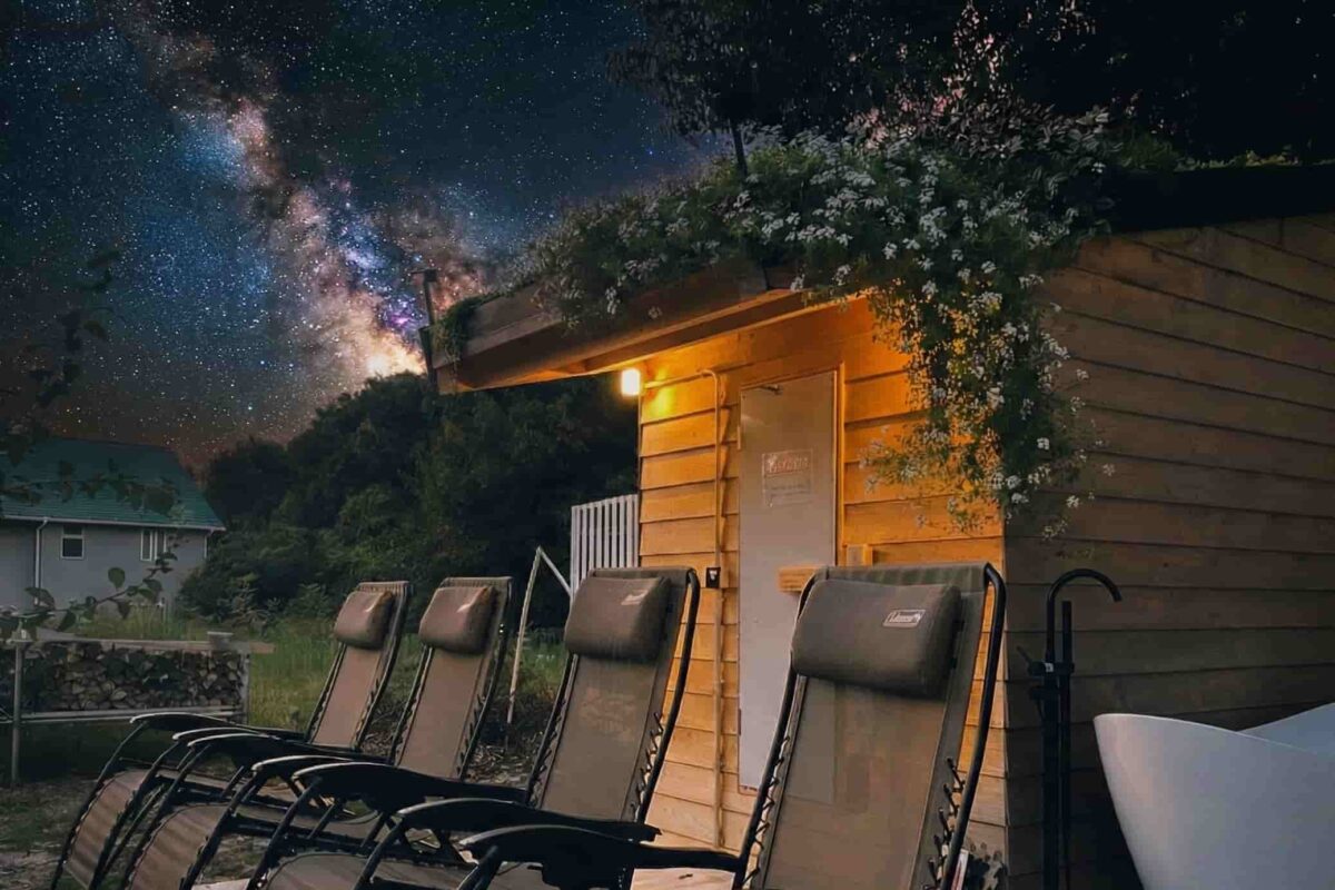 星空の下の貸切サウナ