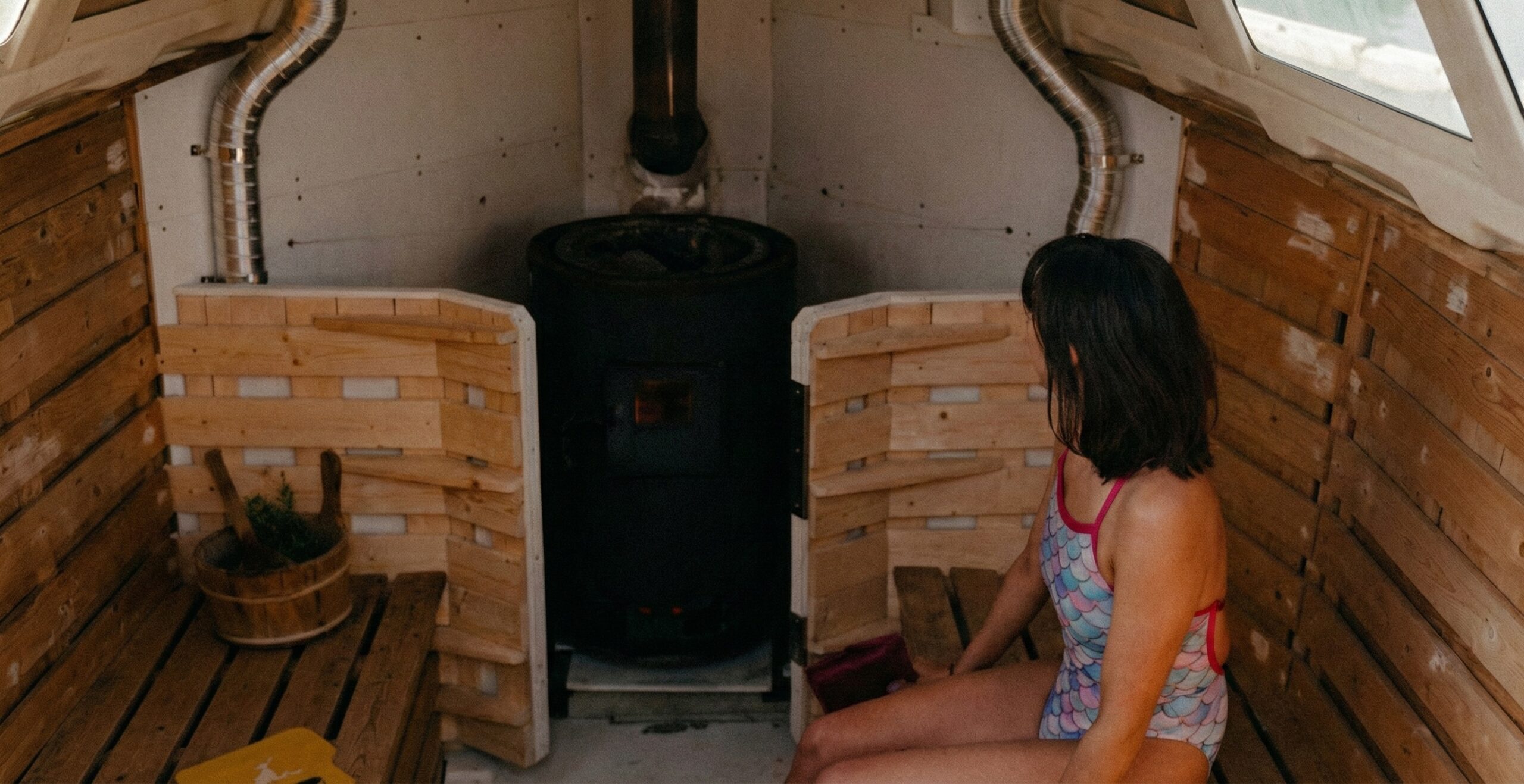 yacht-sauna-interior-lake-biwa